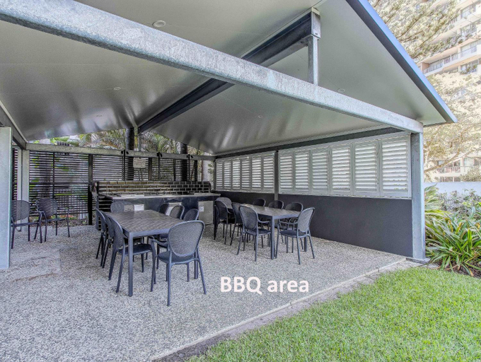 Food & Drinks 5, Baronnet Holiday Apartments, Gold Coast