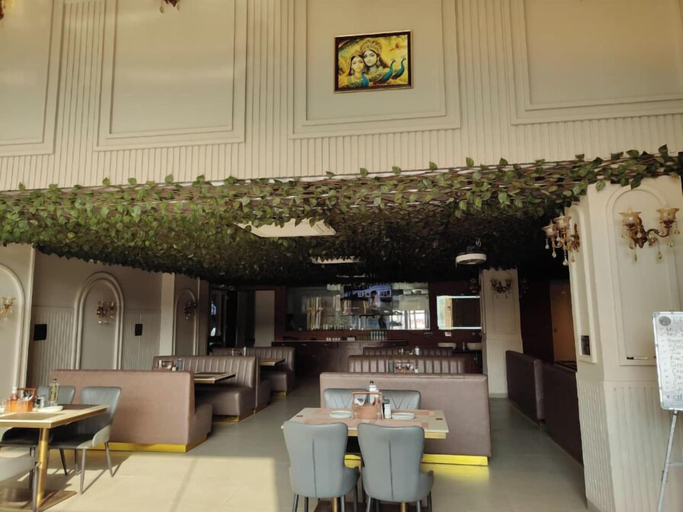 Restaurant 5, Hotel The Crown Prince, Jaipur