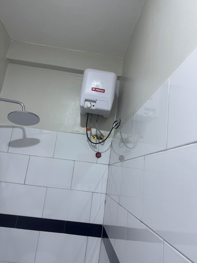 Bathroom 4, Pentagon Hotel, Fort Portal