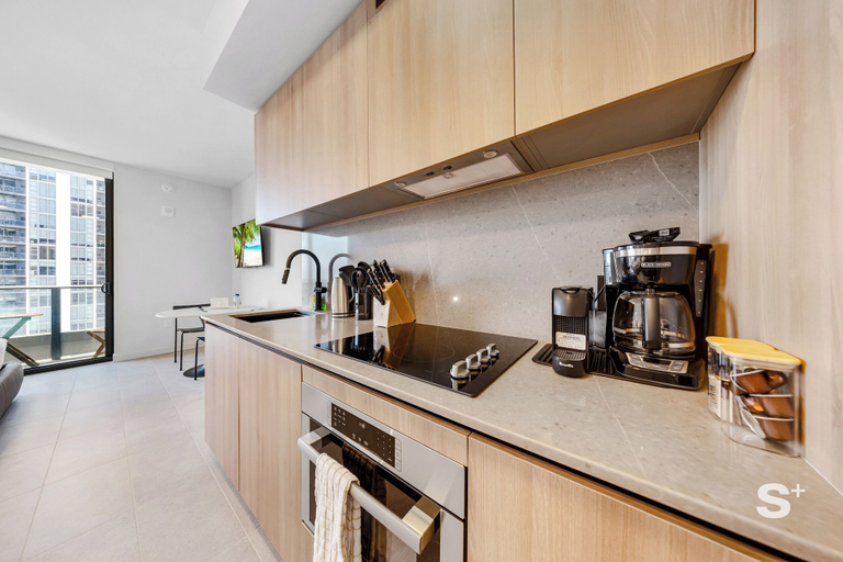 Private kitchen 3, Cozy & Spacious Studio - City Views, Miami-Dade