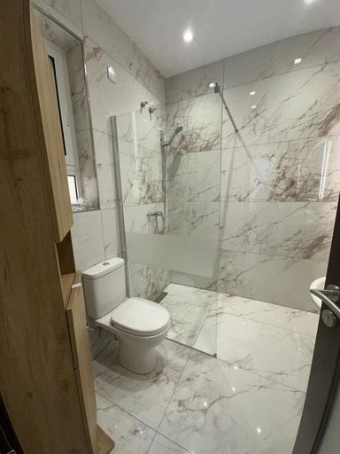 Bathroom, Sliema Spacious Room