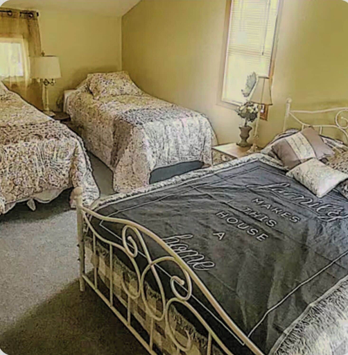 Room 2, The Hideaway, Stark