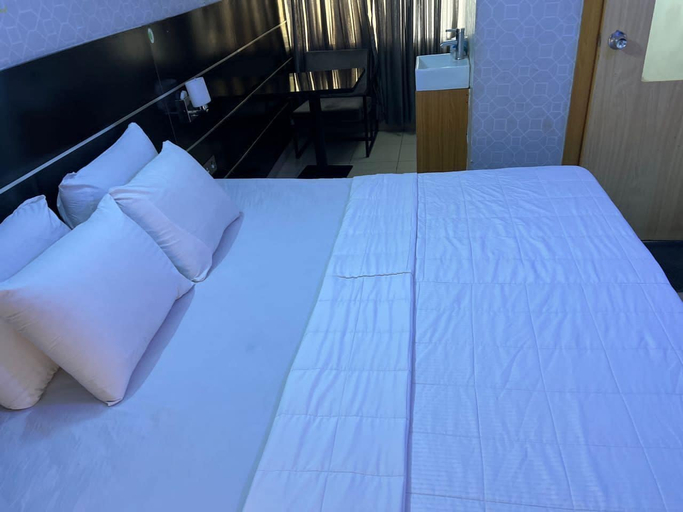 Bedroom 4, Plot1 Suits, Lagelu