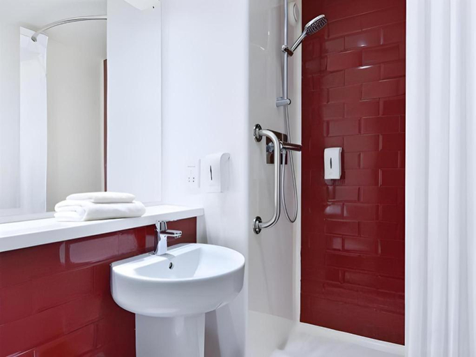 Bathroom 5, Travelodge Morecambe, Lancashire