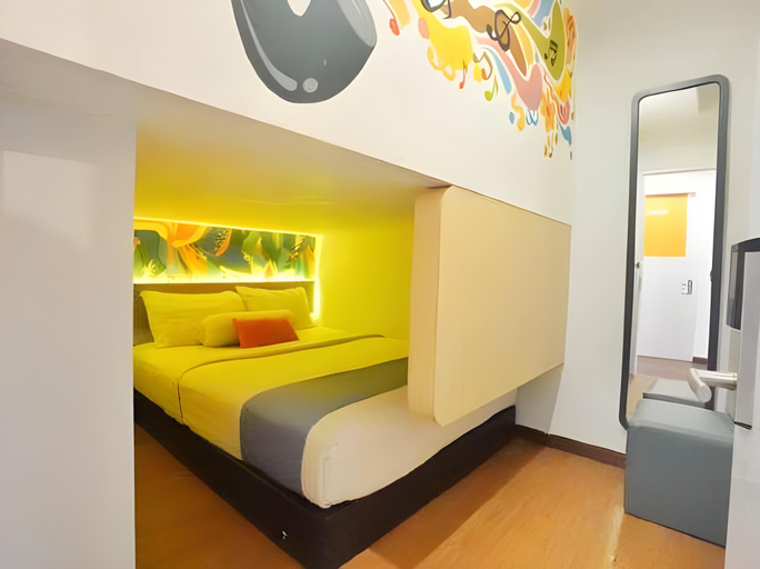 Bedroom 5, Front One Budget Hotel Slamet Riyadi Solo, Solo