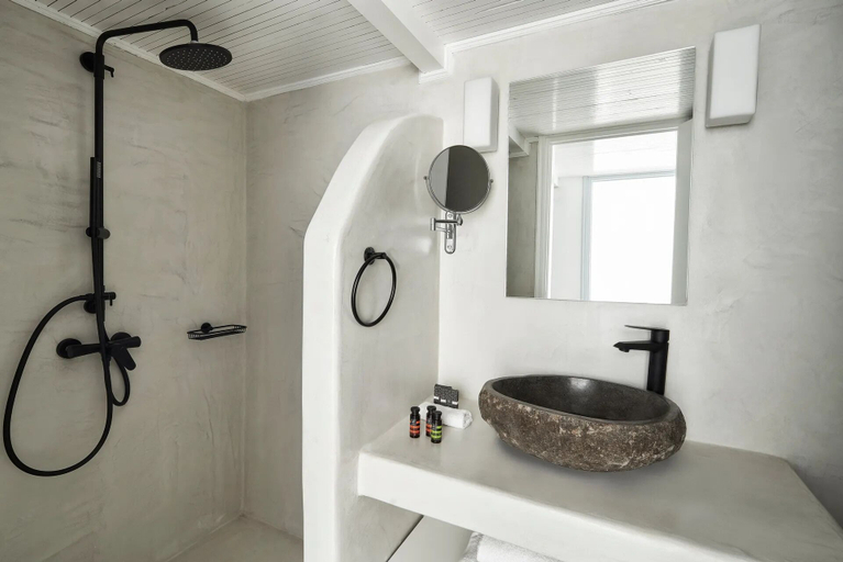 Bathroom 5, Mr and Mrs White Oia – Santorini, South Aegean