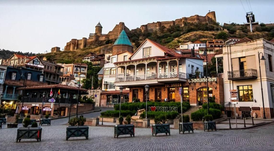 Others 5, Sayat Nova Apartments, Tbilisi