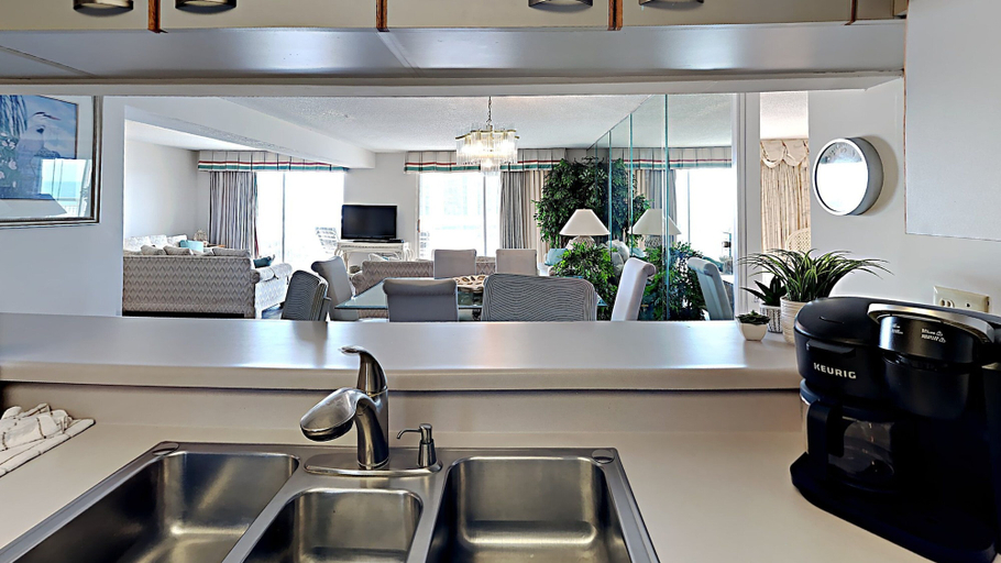 Interior 5, South Hampton 506, Horry