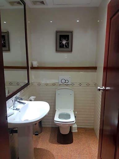 Bathroom, Grand Legacy Hotel, Gasabo