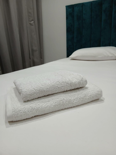 Others 5, Hotel Apollonia, Fierit