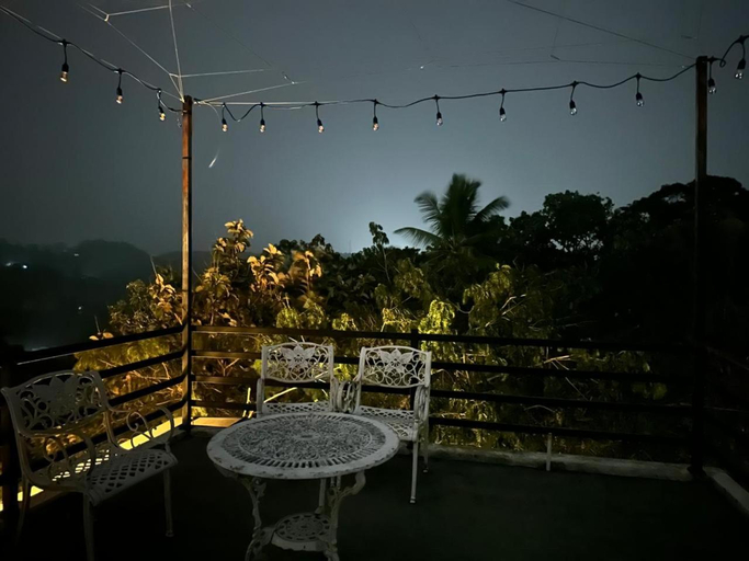 Others 5, Mantara, Matara Four Gravets