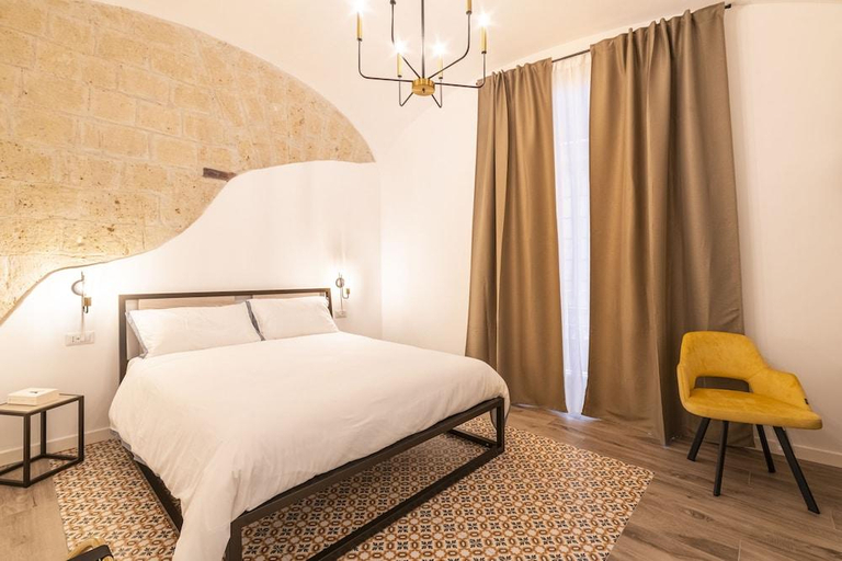 Bedroom 2, Santa Teresa luxury rooms, Napoli