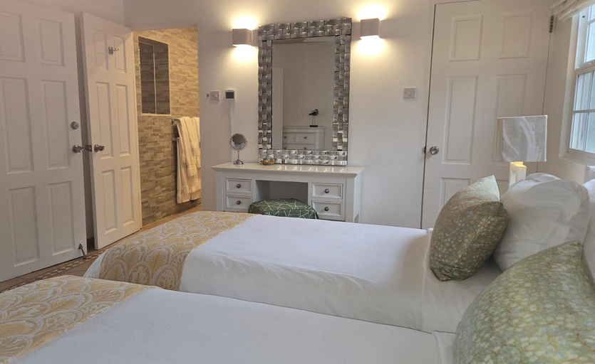 Bedroom 2, Beautiful cliffside 3 bedroom villa - Saline Reef villa