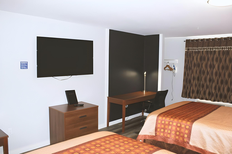 Bedroom 3, Coratel Inn & Suites by Jasper Inver Grove Heights, Dakota