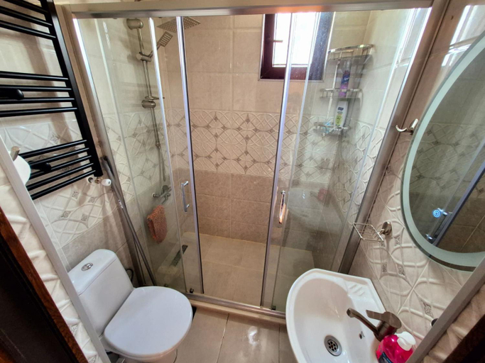 Bathroom, tsilo, Batumi