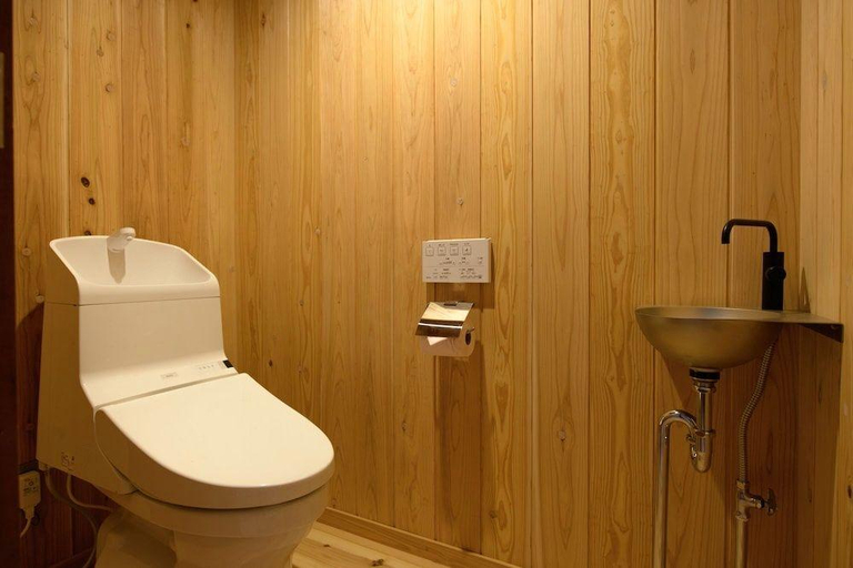 Bathroom, Nipponia Mino Shokamachi, Mino