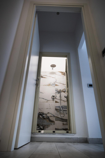Others 5, Legami House, Napoli