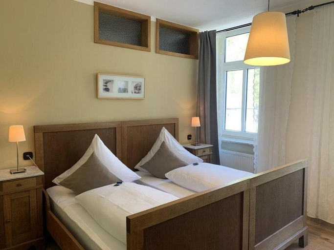Bedroom 2, Moselland Hotel im Enderttal Zum Onkel Willi, Cochem-Zell