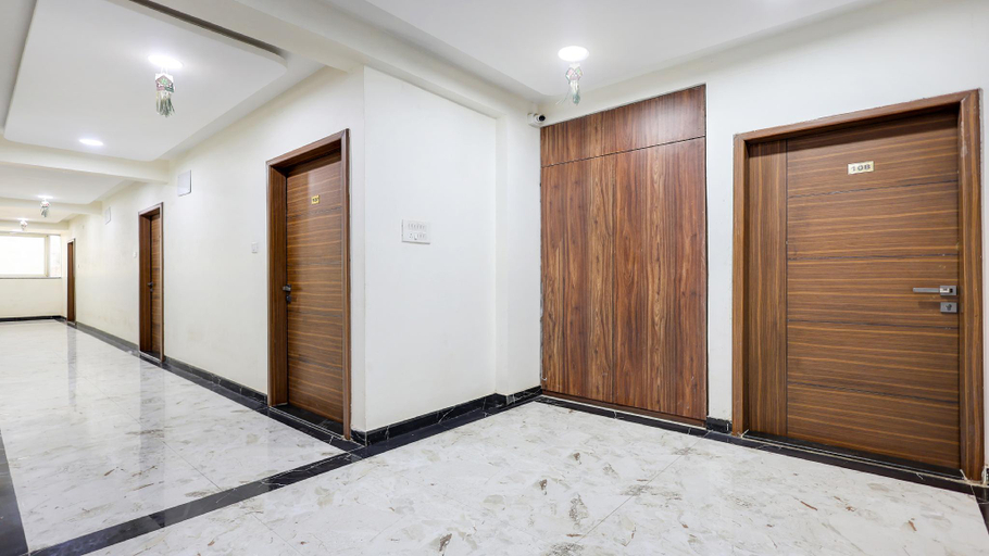 Lobby 4, Fabhotel Ar Executive, Pune
