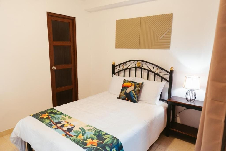 Room 4, Hotel Plaza Los Tucanes, Santiago