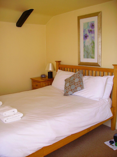 Bedroom 2, The Bell Inn, Gloucestershire