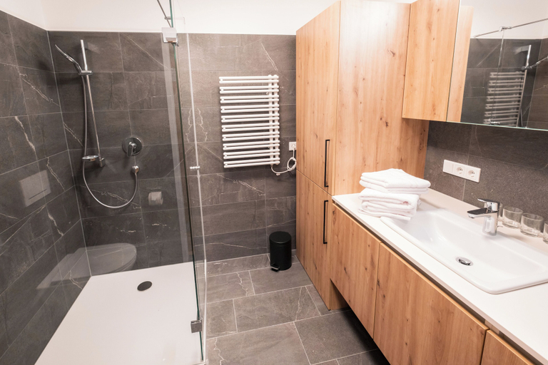 Bathroom 2, KitzSki Living, Kitzbühel