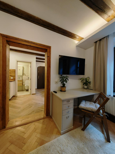 Others 4, La Garcon, Brasov