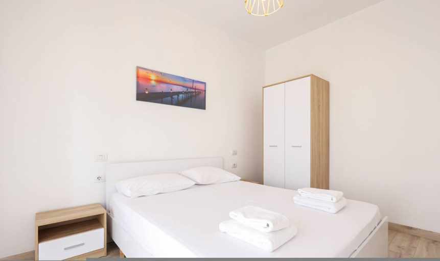 Room 3, Family Beach Villa w Garden, Durrësit