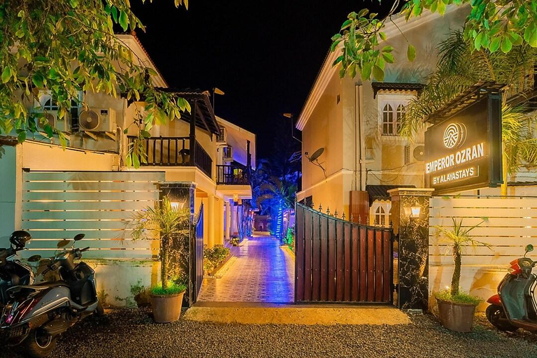 Exterior & Views