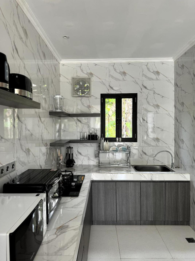 Others 4, Villa oriental, Tabanan