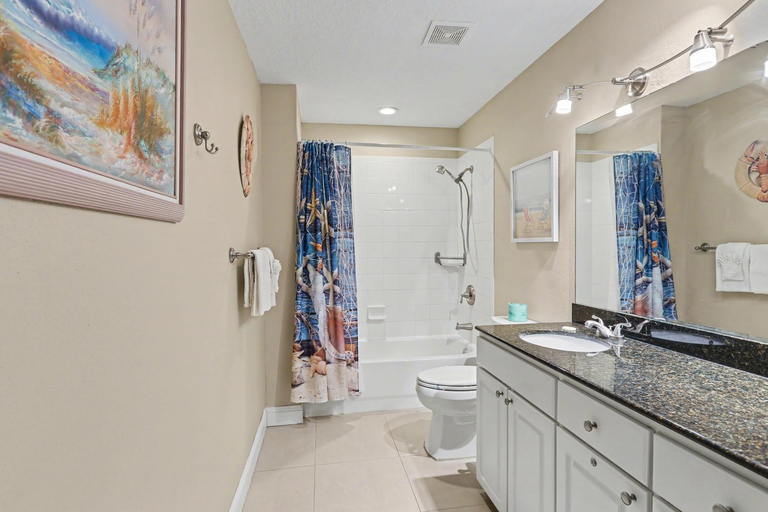 Bathroom 4, Madeira Bay Resort, Pinellas