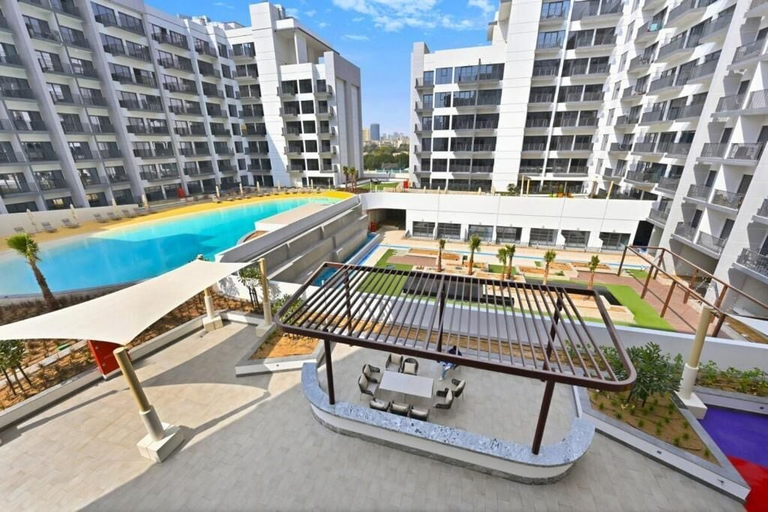 Pool 3, Bloomfields Sleek 1BR in Azizi Mirage 1, Dubai