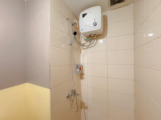 Bathroom 2, Serene And Comfy Studio At Tamansari Prospero Sidoarjo Apartment, Sidoarjo