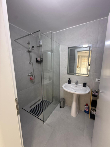 Bathroom 3, Agnes Apartment Lungomare Vlore, Vlorës