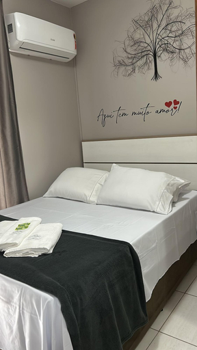 Room 4, AP ENCANTADOR 1 QUARTO PX. DO CAU HANSEN, Joinvile