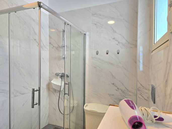 Bathroom 5, Perla Resort, Durrësit