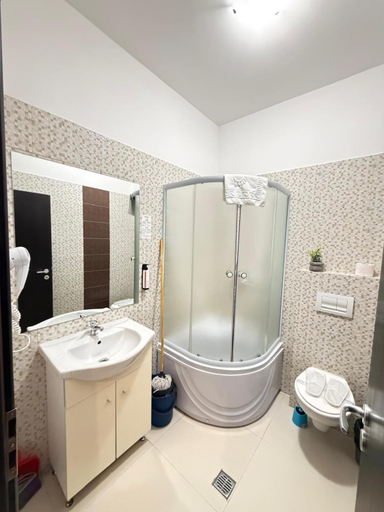Bathroom 3, DEKO Apartments & Studios Near Palas Mall - Parking Option, Iasi