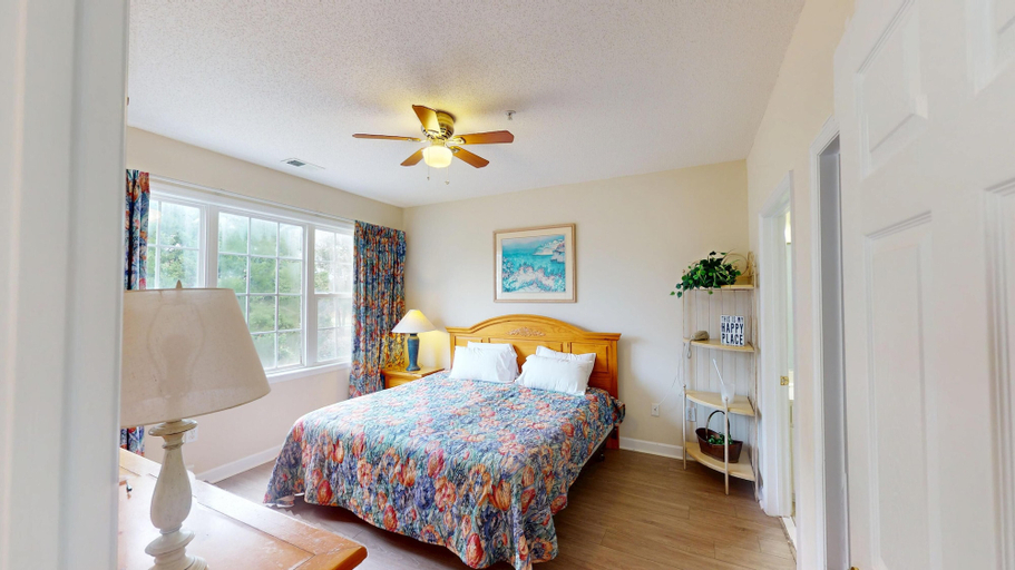 Interior 5, Ironwood 1021, Horry