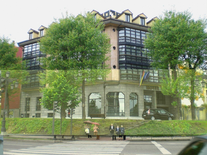Exterior & Views