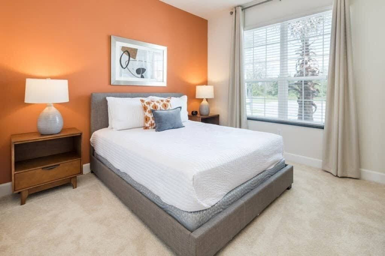 Room 3, 3BR Home w/ Private Pool in Clermont, Lake
