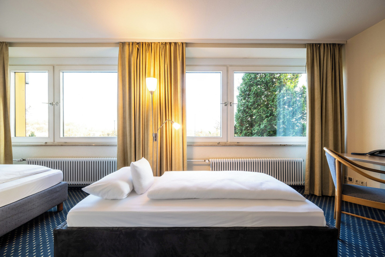 Bedroom 4, Raststättenhotel Tecklenburger Land, Steinfurt