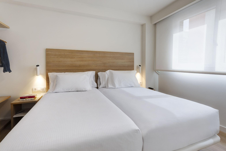 Bedroom, Sercotel Logrono Suites, La Rioja