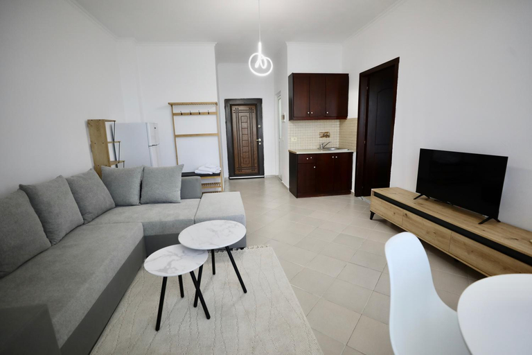 Others 3, Nevi's Central Apartments, Sarandës