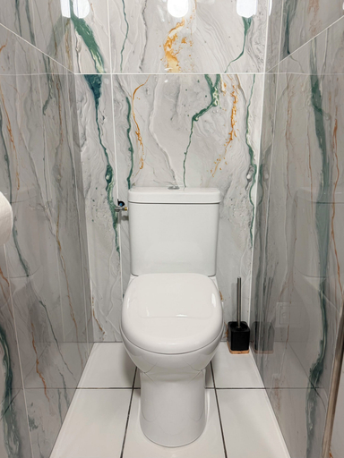Bathroom 5, Domaine du Cellier de la Couronne, Marne