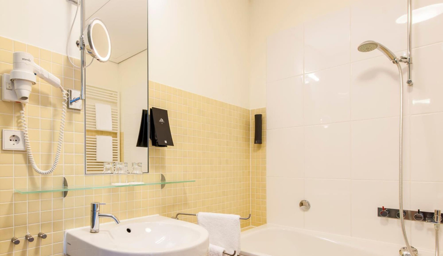 Bathroom 3, Ringhotel Schorfheide I Waldresort Werbellinsee, Barnim