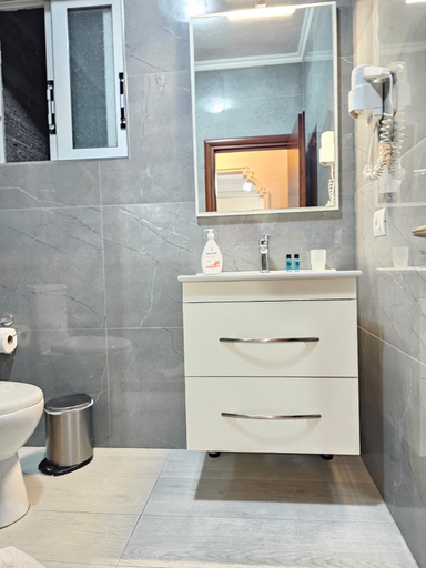 Bathroom 3, Franci Apartments 1, Sarandës