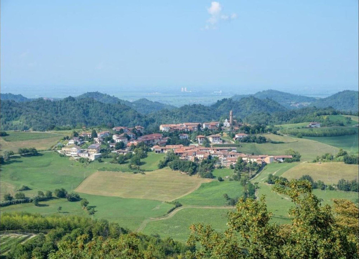 Others 5, Charming Castle Stay, Robella, Asti
