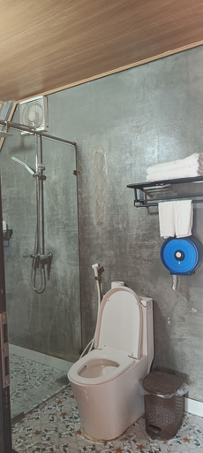 Bathroom 5, Carambola Bungalow, Bố Trạch