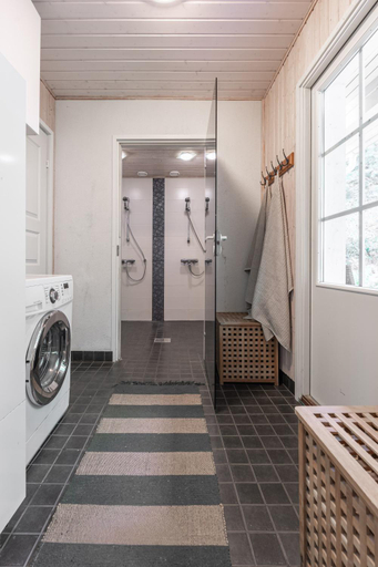 Shower 2, Karkutahko Villas 2 - Comfy 3BR Villa in Tahko with Private Sauna, North Savonia