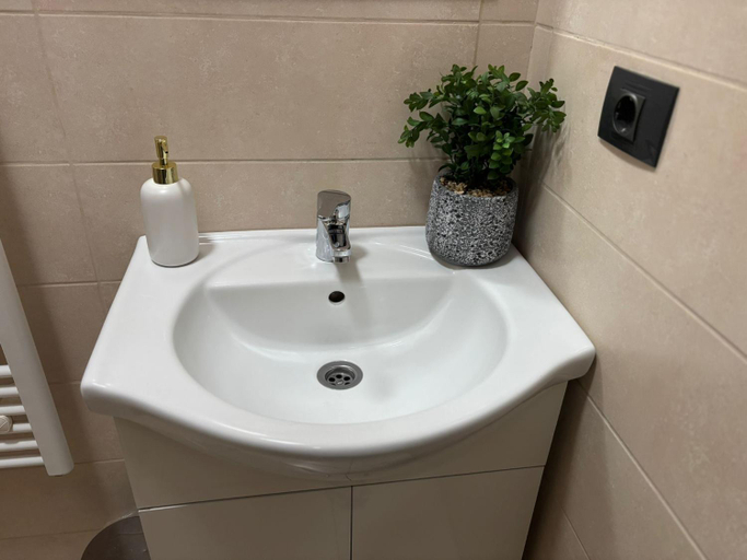 Bathroom 2, Kromatic 5 Boutique Studios - Old town Center, Brasov